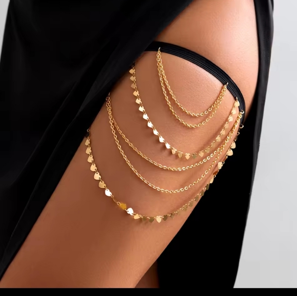 NWOT HANDMADE Heart Chain Thigh Garter Belt